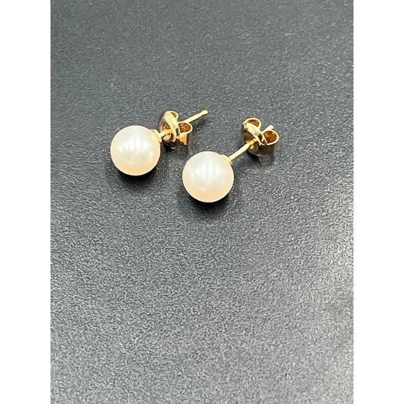 Genuine 14K Yellow Gold Japan
2.1g Stamped K14 Classic 8mm Pearl Stud Earrings - Picture 3 of 13